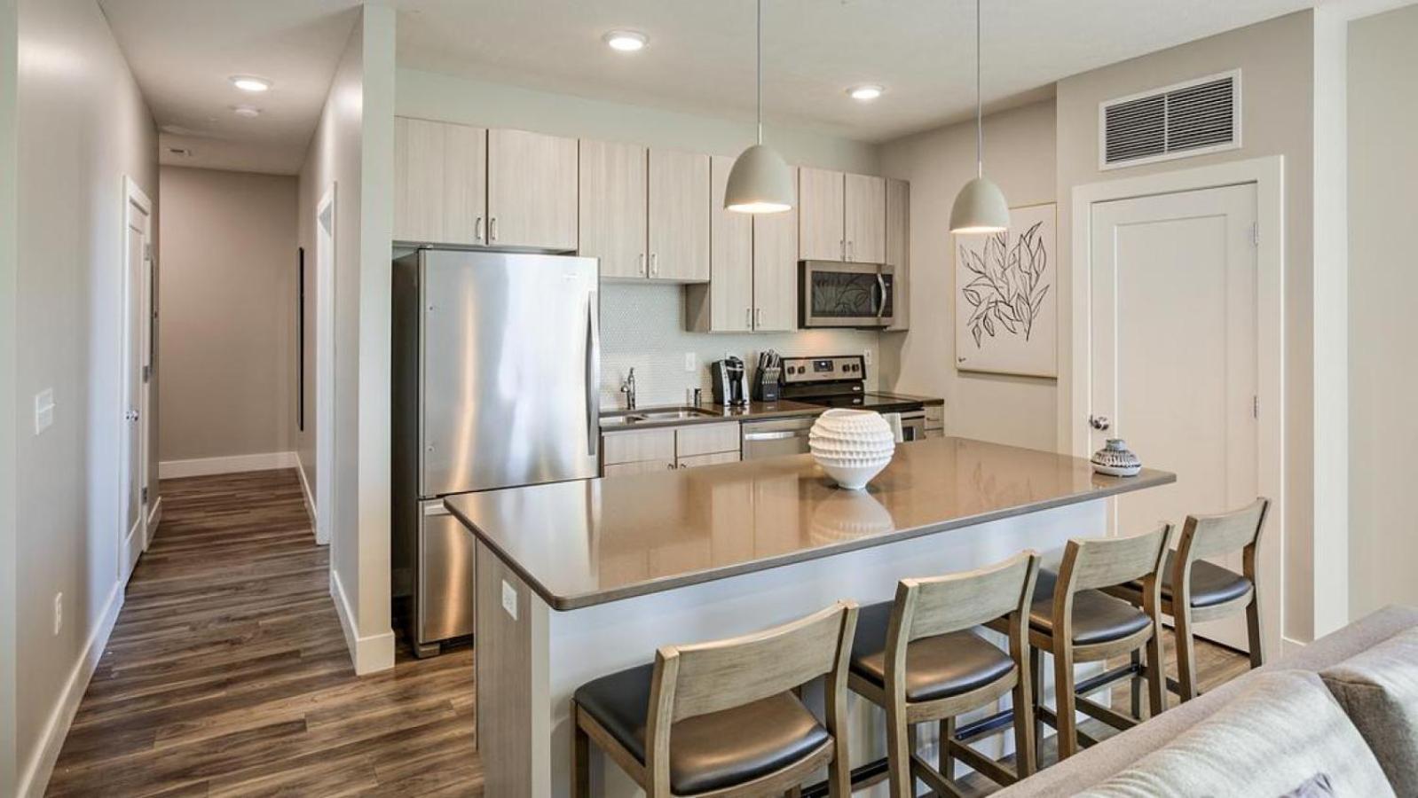 Landing At Vecina - 1 Bedroom In Stone Oak Apartment